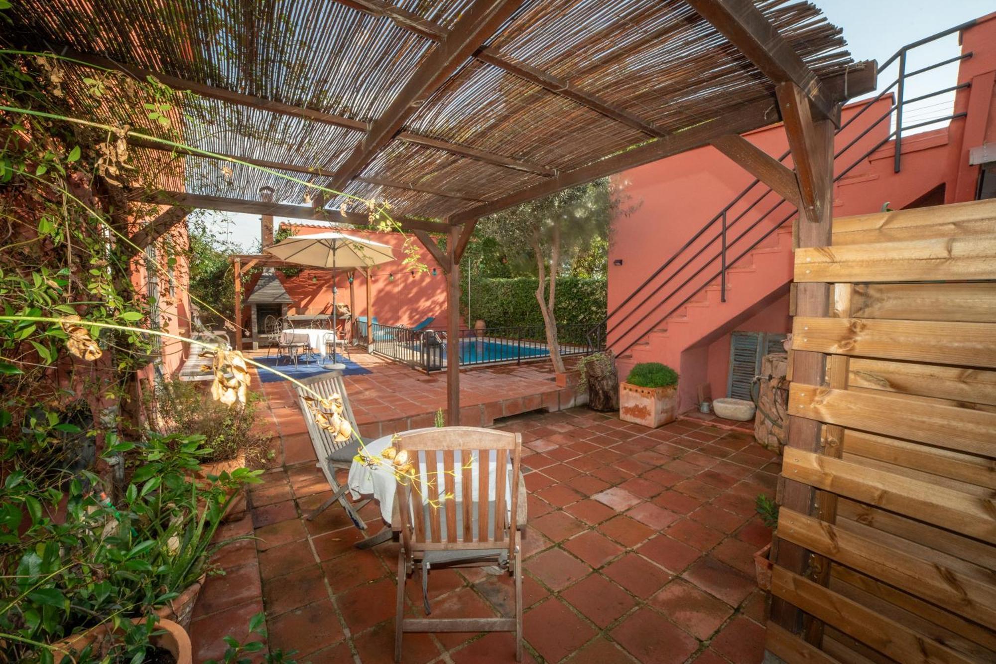 La Casita Del Patio Βίλα Borgona Εξωτερικό φωτογραφία